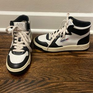 Autry Medalist Mid Shoes